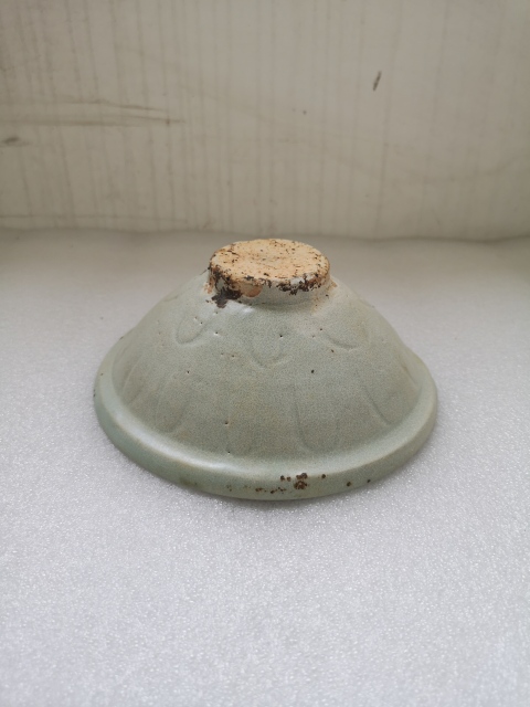 古玩陶瓷景德鎮窯系青白釉刻仰蓮紋斗笠碗拍賣,當前價格750元