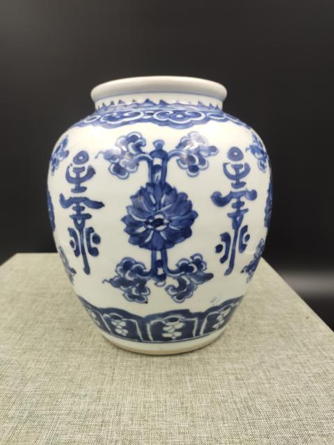 古玩陶瓷康熙花間壽太白罐拍賣，當(dāng)前價(jià)格26800元