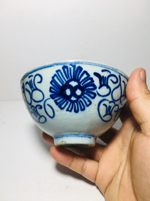 古玩陶瓷（清中早期）青花花卉紋碗拍賣，當前價格0元