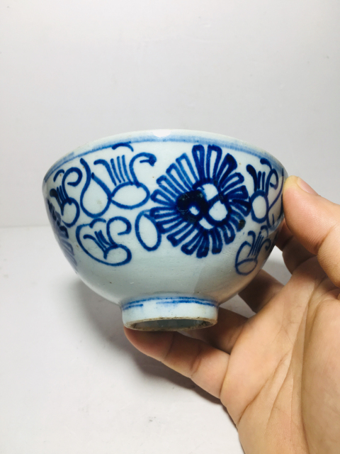 古玩陶瓷（清中早期）青花花卉紋碗拍賣，當前價格0元
