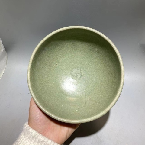 古玩陶瓷宋元:金繕龍泉碗拍賣,當前價格1980元