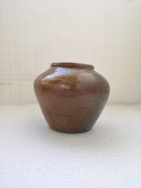 古玩陶瓷紅陶黃釉罐拍賣，當(dāng)前價(jià)格680元