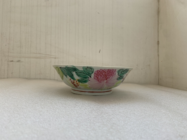 古玩陶瓷粉彩花鳥紋葵口碗拍賣，當前價格298元