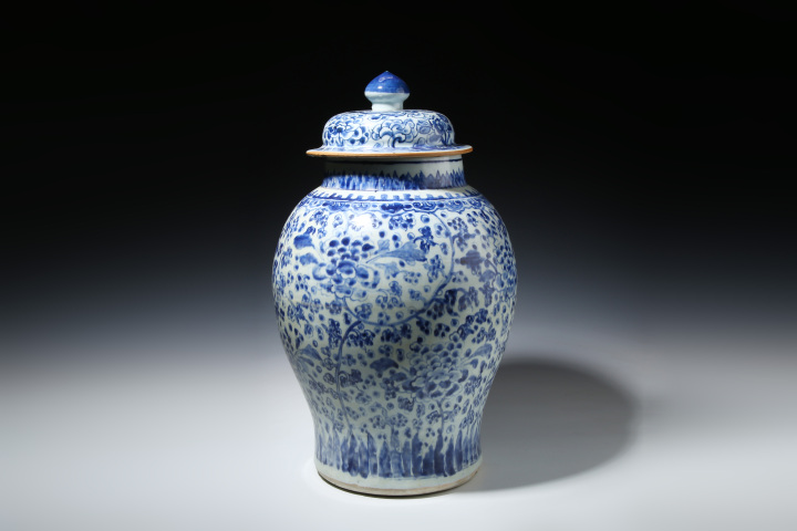 清康熙時代 【大清康熙年製】在銘 染付 青花纏枝花卉文碗　梔子花 (E-53) 清康熙時代 【大清康熙年製】在銘 染付 青花纏枝花卉