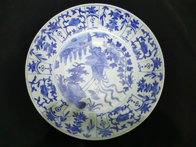 古玩陶瓷明代青花鳳凰牡丹紋盤拍賣,當前價格26000元
