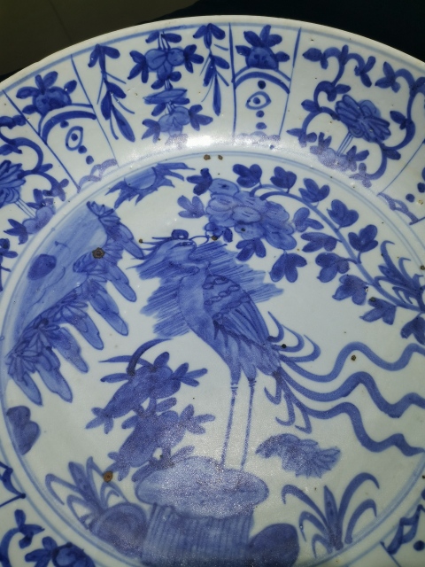 古玩陶瓷明代青花鳳凰牡丹紋盤拍賣,當前價格26000元