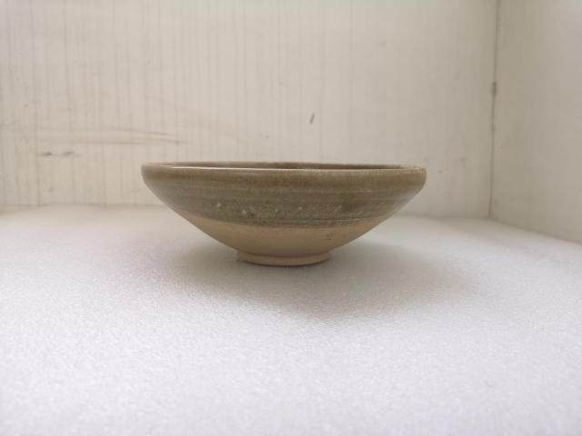古玩陶瓷耀州窯黃釉印花大碗拍賣,當前價格1500元
