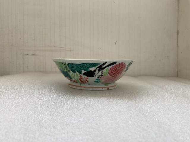 古玩陶瓷粉彩花鳥詩文葵口碗拍賣,當前價格260元