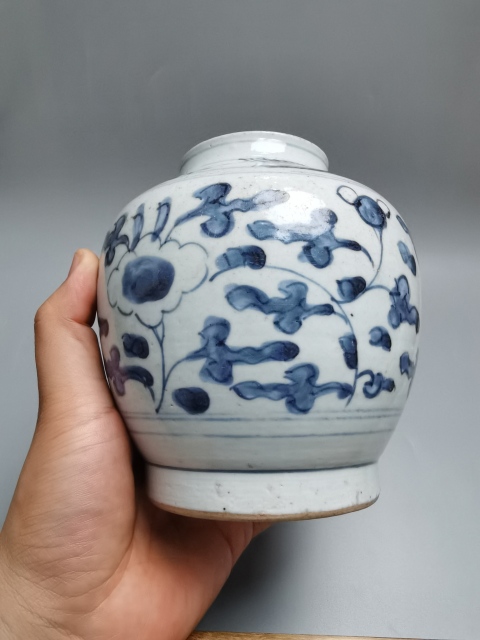 古玩陶瓷【已鑒真】明末清初青花纏枝花卉紋罐拍賣，當(dāng)前價格3500元