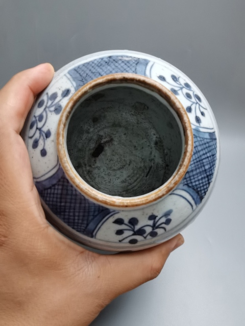 古玩陶瓷【已鑒真】明末清初青花纏枝花卉紋罐拍賣，當(dāng)前價格3500元