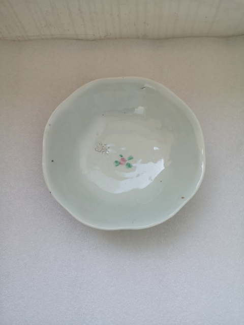 古玩陶瓷粉彩花鳥紋葵口碗拍賣，當前價格298元
