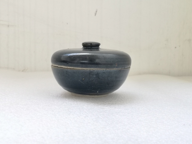 古玩陶瓷明末清初磁州窯黑釉蓋盒拍賣,當前價格550元