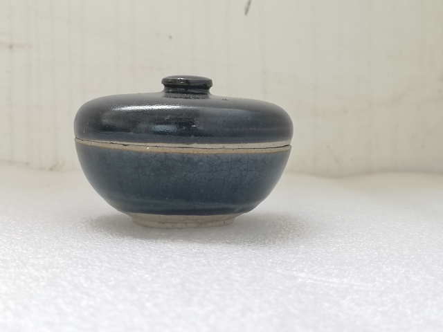 古玩陶瓷明末清初磁州窯黑釉蓋盒拍賣,當前價格550元