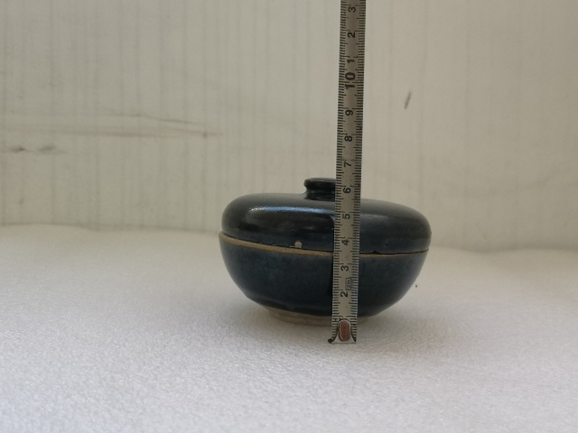 古玩陶瓷明末清初磁州窯黑釉蓋盒拍賣,當前價格550元