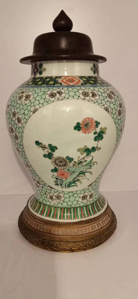 古玩陶瓷花蝶紋五彩罐拍賣,當前價格23000元