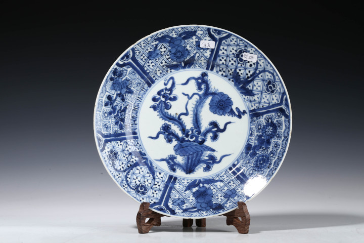 古玩陶瓷青花花卉紋盤拍賣,當(dāng)前價格5300元