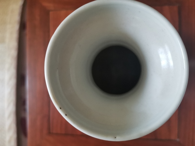 古玩陶瓷人物撇口瓶拍賣，當前價格360元