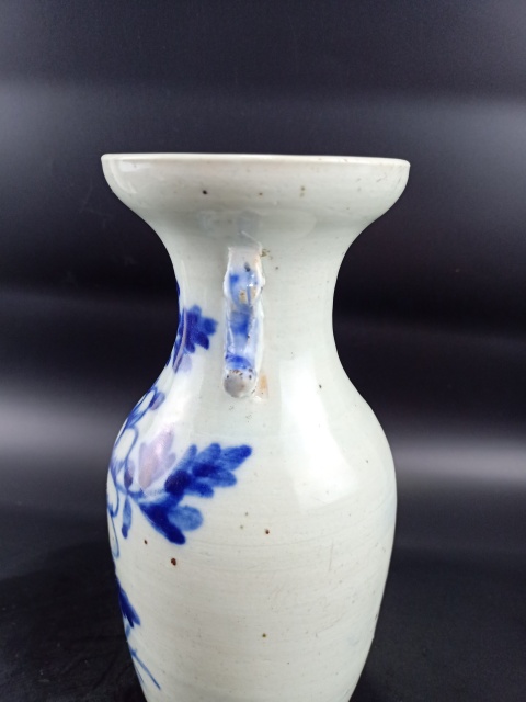古玩陶瓷晚清豆青釉青花花卉紋獅耳洗口瓶拍賣，當前價格1680元
