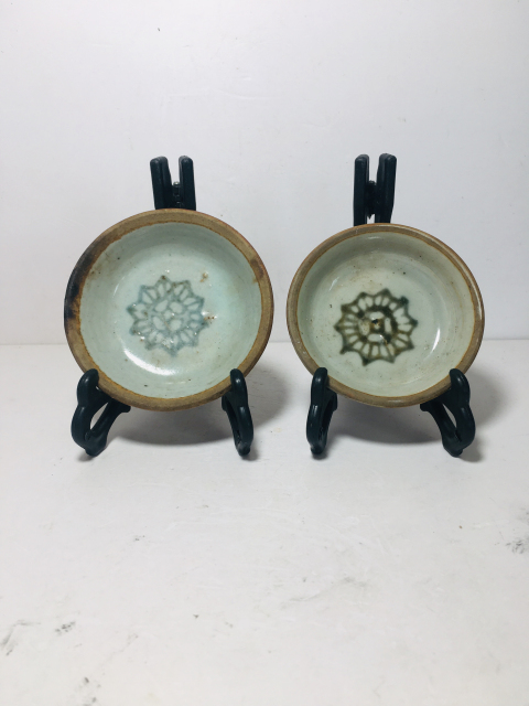 古玩陶瓷青花花卉紋筆舔一對拍賣，當前價格0元