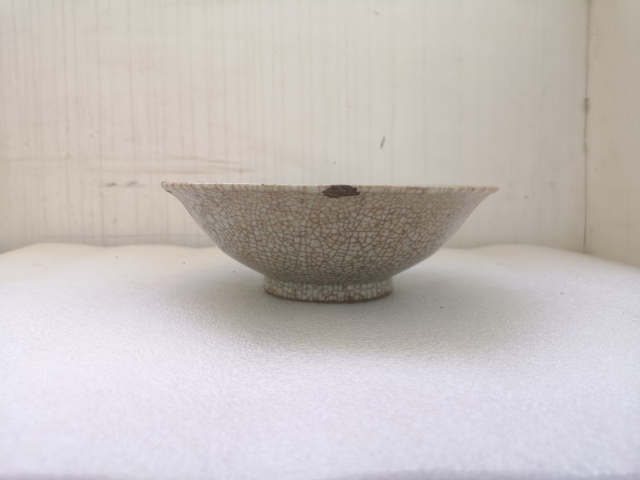 古玩陶瓷哥釉青花花卉紋碗拍賣(mài),當(dāng)前價(jià)格450元