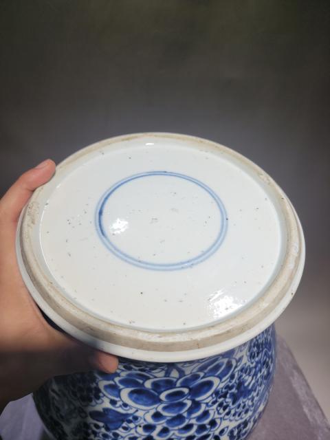 古玩陶瓷康熙鳳穿牡丹青花將軍罐拍賣，當(dāng)前價格60000元