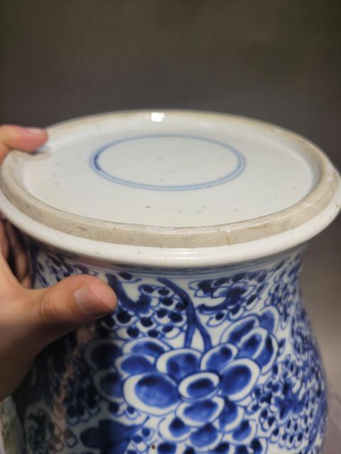 古玩陶瓷康熙鳳穿牡丹青花將軍罐拍賣，當(dāng)前價格60000元