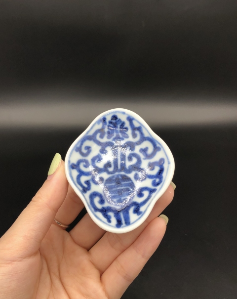 古玩陶瓷雍正忍冬紋筆舔拍賣，當前價格2000元