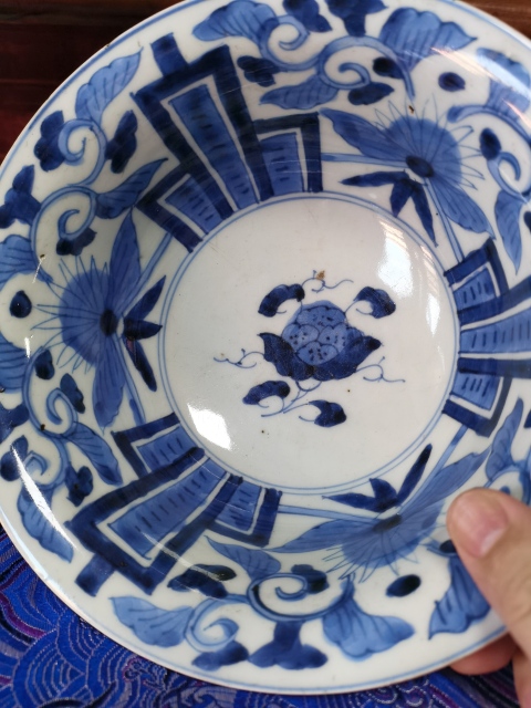 古玩陶瓷【已售】精美大碗】晚清民國花卉紋青花碗拍賣,當前價格550元