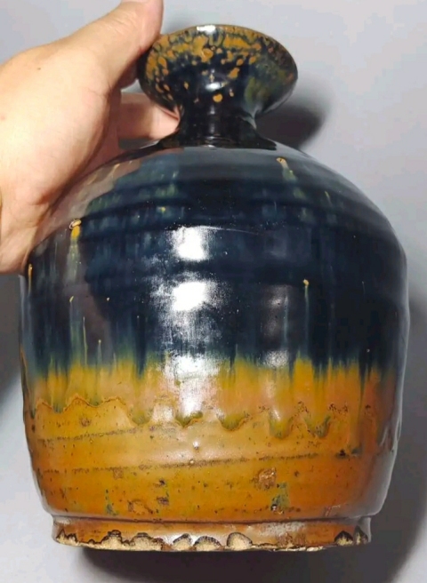古玩陶瓷清代磁州窯黑釉撇口瓶拍賣(mài),當(dāng)前價(jià)格2698元