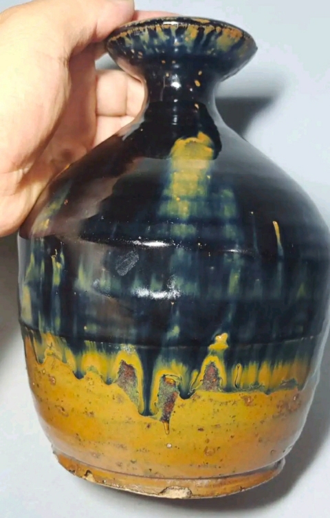 古玩陶瓷清代磁州窯黑釉撇口瓶拍賣(mài),當(dāng)前價(jià)格2698元