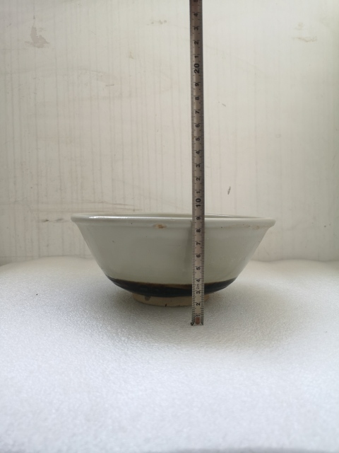 古玩陶瓷磁州窯白釉印花唇口碗拍賣,當前價格1100元