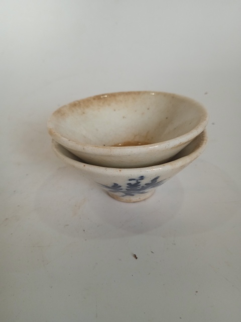 古玩陶瓷出口創(chuàng)匯期花卉紋青花斗笠盞兩個(gè)拍賣,當(dāng)前價(jià)格0元