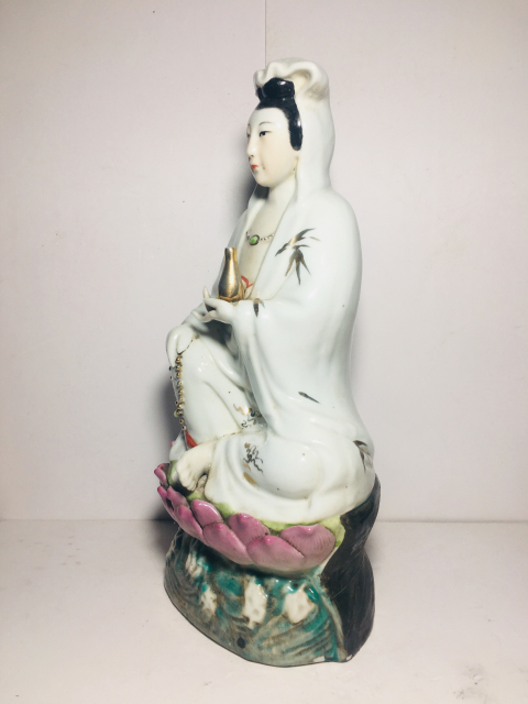古玩陶瓷觀音塑像拍賣,當前價格0元