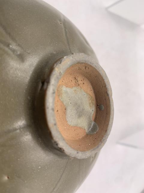 古玩陶瓷宋末元初龍泉窯青釉刻花碗拍賣,當前價格6666元