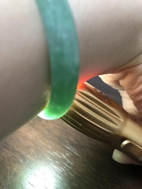 古玩玉器翡翠手鐲拍賣,當前價格99999元