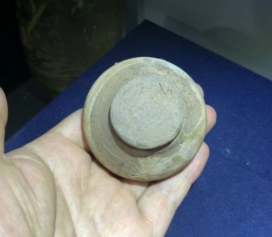 古玩陶瓷隋唐長沙窯點彩文房水盂拍賣，當前價格5800元