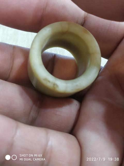 古玩玉器晚清玉扳指拍賣,當(dāng)前價(jià)格1688元