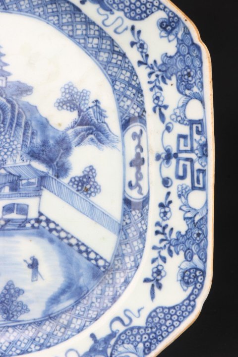 古玩陶瓷6448】清乾隆 青花山水樓閣高士圖長方盤拍賣,當前價格3900元