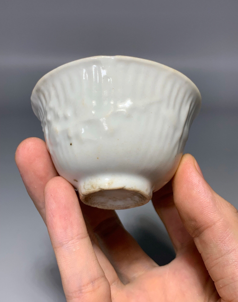 古玩陶瓷（清代）德化窯白釉喜上眉梢紋杯拍賣，當前價格0元