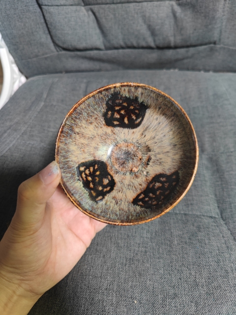 古玩陶瓷宋代吉州窯剪紙貼花盞拍賣，當(dāng)前價(jià)格9999元