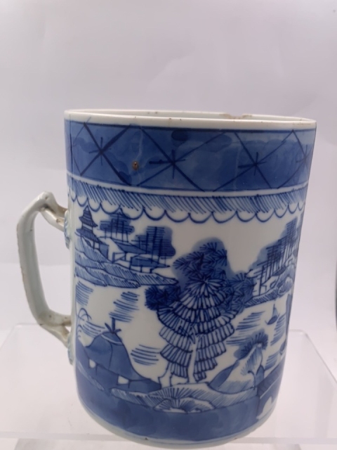 古玩陶瓷清中樓臺亭閣山水紋青花執杯拍賣，當前價格880元