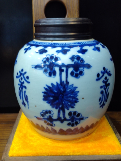古玩陶瓷清代康熙花間壽字紋青花罐拍賣(mài),當(dāng)前價(jià)格4888元