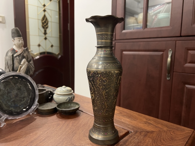 古玩雜項晚清刻畫銅瓶拍賣，當前價格999元