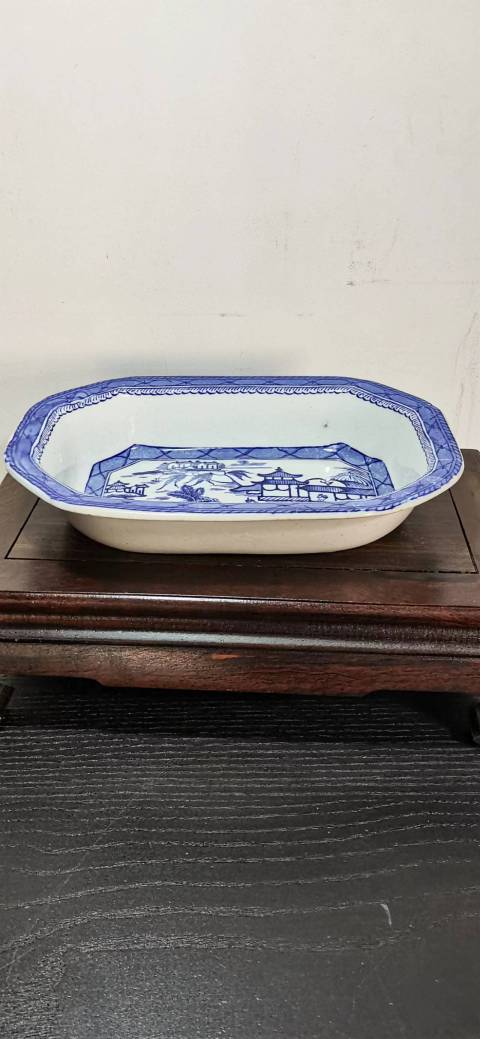 古玩陶瓷民國 亭臺亭閣山水紋青花盤拍賣，當前價格700元