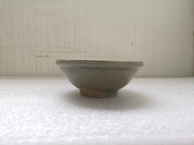 古玩陶瓷龍泉青瓷唇口碗拍賣,當前價格550元