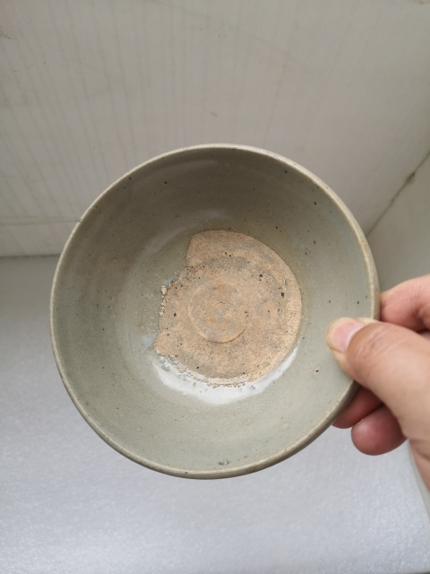 古玩陶瓷龍泉青瓷唇口碗拍賣,當前價格550元