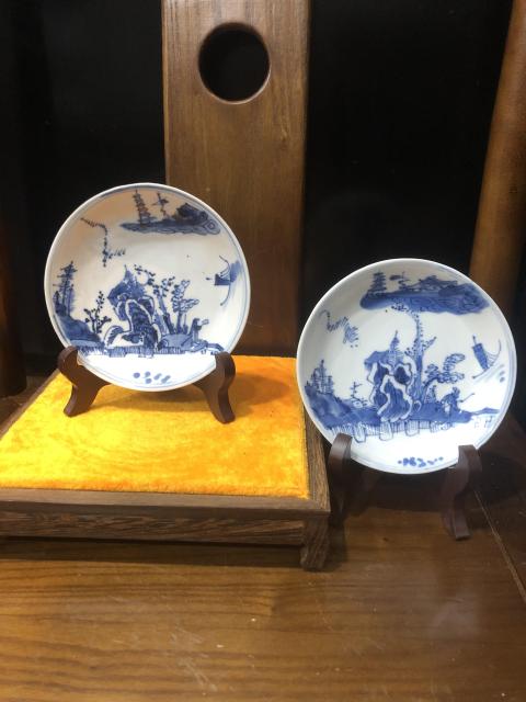 古玩陶瓷(新年放漏中)清-康熙-亭臺樓閣-山水紋青花賞碟一對拍賣,當前價格1281元