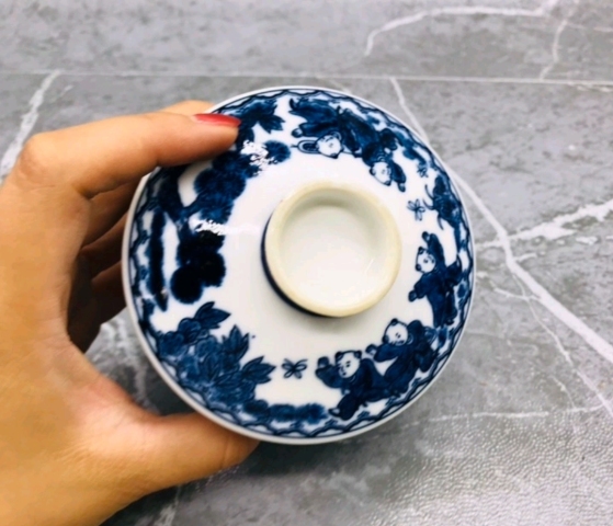 古玩陶瓷六十至八十年代嬰戲紋青花蓋罐拍賣，當(dāng)前價(jià)格168元