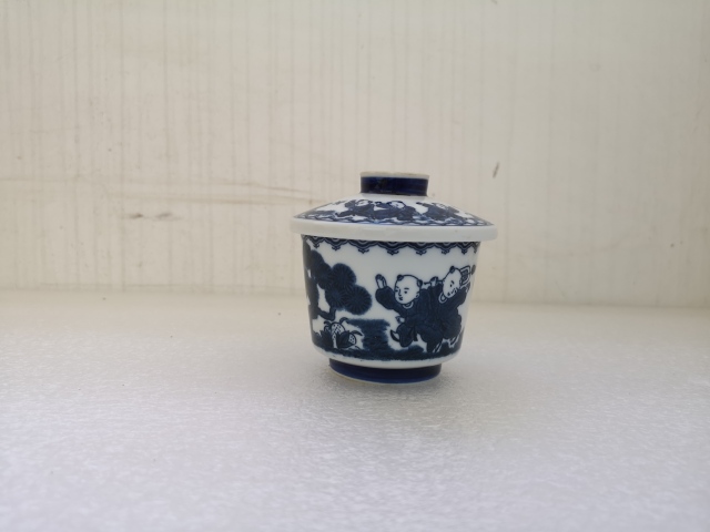古玩陶瓷六十至八十年代嬰戲紋青花蓋罐拍賣，當(dāng)前價(jià)格168元