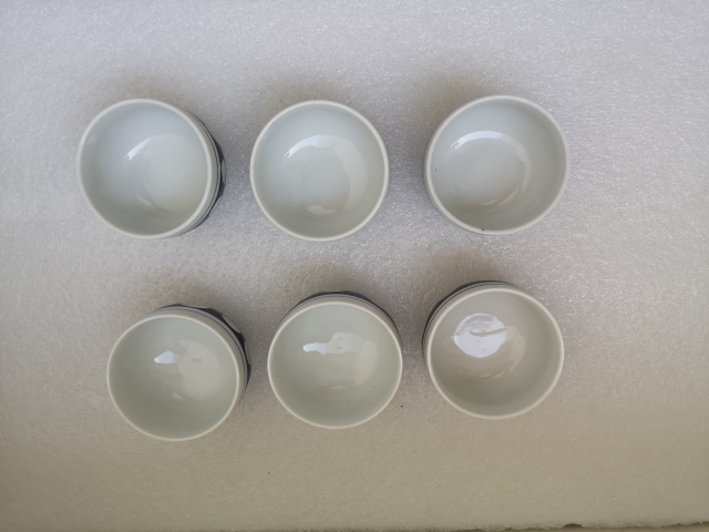 古玩陶瓷上世紀(jì)中期青花留白皮球花杯拍賣,當(dāng)前價(jià)格298元